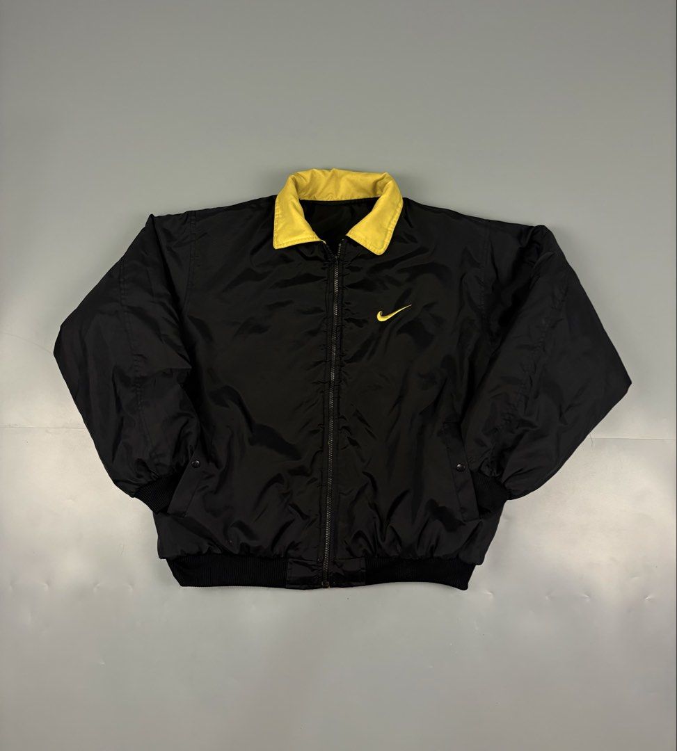 Vintage (Category: Coats, Jackets and Outerwear) located in Manila. Submitted by _remyboyz (Listing ID 1468540139, Image 1). Description: Vintage Nike windbreaker(REVERSIBLE) Size large on tag 25x26 boxy type excellent condition.