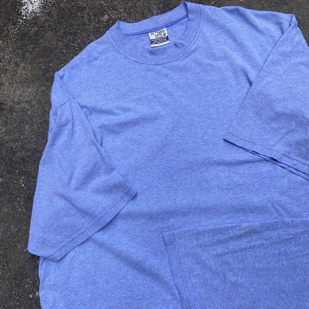 Vintage 1990’s LEE Sturdy Blank Tee (Category: Tshirts & Polo Shirts ) located in Angeles City. Submitted by eriellynnthrifts (Listing ID 1468631373, Image 3). Description: 26x33 LT on tag Good Condition. See photo for details 390 Angeles City Pampanga.