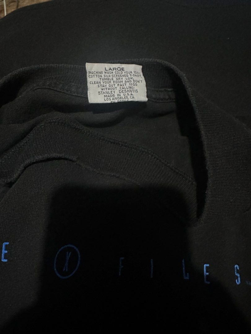 Vintage 1995 Stanley Desantis The X-Files (Category: Tshirts & Polo Shirts ) located in Manila. Submitted by got_loots (Listing ID 1468601036, Image 3). Description: WTS❗️❗️❗️ Vintage Stanley Desantis The X-Files Dated 1995 Promo Tee In Very Good Condition Dimes:21x29 ₱3,000 .