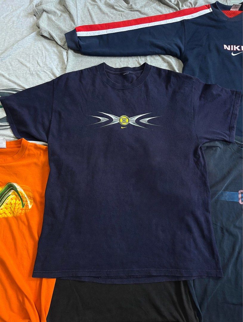Vintage 90s Nike Shox tee (Category: Tshirts & Polo Shirts ) located in Manila. Submitted by thrifttolive (Listing ID 1468620148, Image 2). Description: Vintage 90s Nike Shox tee Measurements: 21 width 29 length Color rate: 9.5/10 Excellent condition Issues: Cut tags, lints ₱1,800 nego.