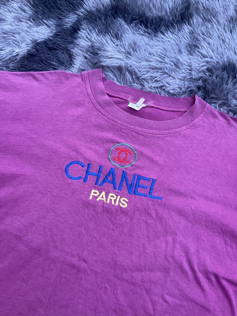 Vintage boot chanel (Category: Tshirts & Polo Shirts ) located in San Jacinto. Submitted by clothcartelph (Listing ID 1468562694, Image 1). Description: VINTAGE BOOTLEG CHANEL SIZE: ~ DIMES: 23/25 WIDTH: 23 LENGTH: 25 ISSUE: ~ COLOR RATE: 9.2/10 CONDITION: EXCELLENT .
