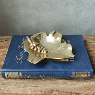 (Category: ) located in . Submitted by billis_vintage_finds (Listing ID 1468558522, Image 1). Description: .