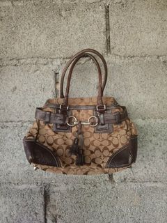 (Category: ) located in . Submitted by danelle_closet1106 (Listing ID 1468600994, Image 1). Description: .