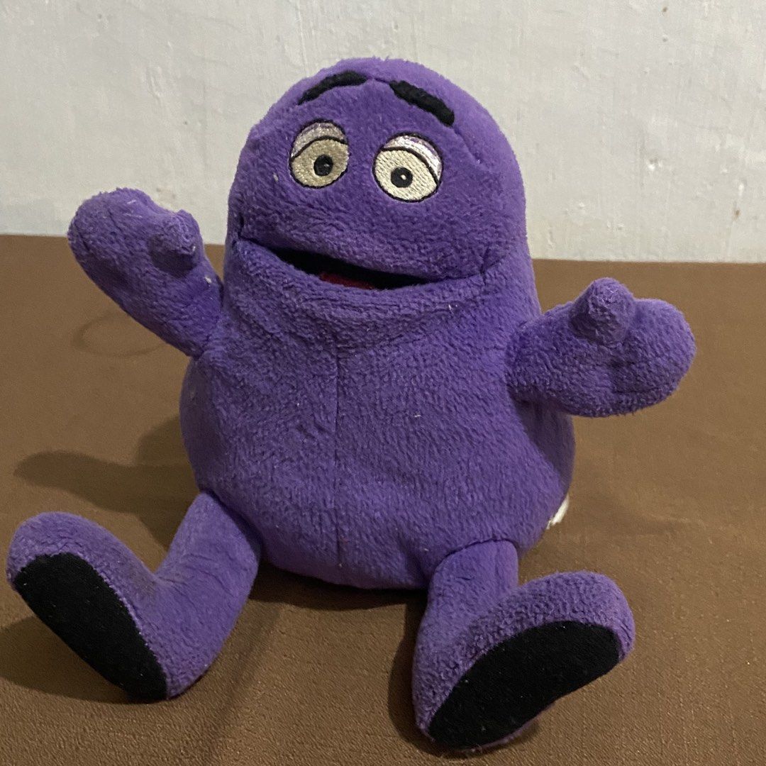 Vintage Dated 1999 Grimace Plush Mcdonalds Toy (Category: Plushies & Soft Toys) located in Pagsanjan. Submitted by y2korn (Listing ID 1468705519, Image 2). Description: Vintage Dated 1999 Grimace Plush Mcdonalds Toy - Medium Sized Grimace - Excellent Condition - Need Wash Only - No Tear or Any Butas Mop - GCASH OR PAYMAYA Courier - J&T 📍Pagsanjan,Laguna ₱1,400 + sf.