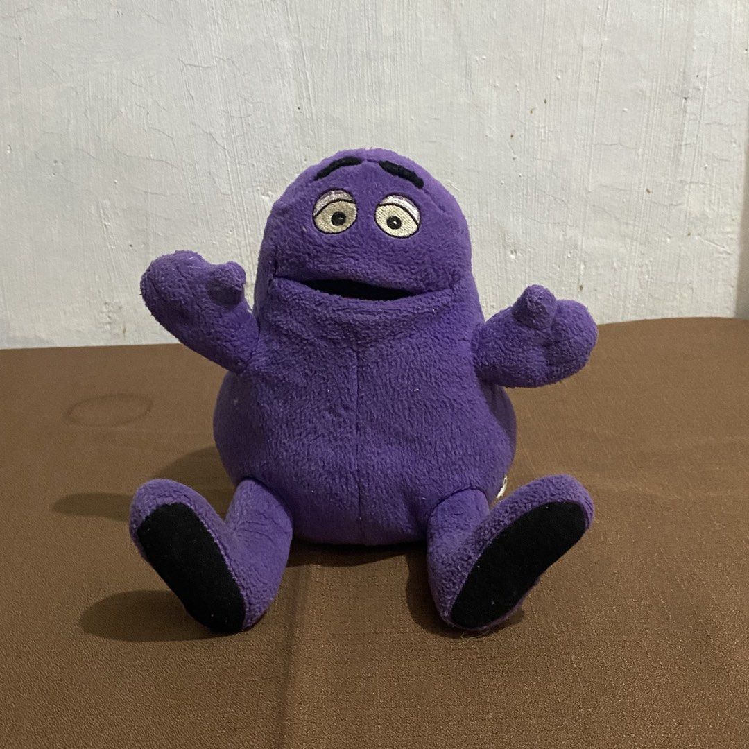 Vintage Dated 1999 Grimace Plush Mcdonalds Toy (Category: Plushies & Soft Toys) located in Pagsanjan. Submitted by y2korn (Listing ID 1468705519, Image 1). Description: Vintage Dated 1999 Grimace Plush Mcdonalds Toy - Medium Sized Grimace - Excellent Condition - Need Wash Only - No Tear or Any Butas Mop - GCASH OR PAYMAYA Courier - J&T 📍Pagsanjan,Laguna ₱1,400 + sf.