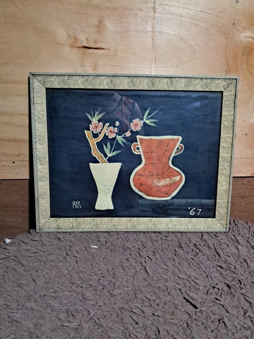 Vintage frame glass (Category: Frames & Pictures) located in Cavite. Submitted by secretjapansurplus (Listing ID 1468578541, Image 1). Description: picture inside the frame just a paper print not painting.