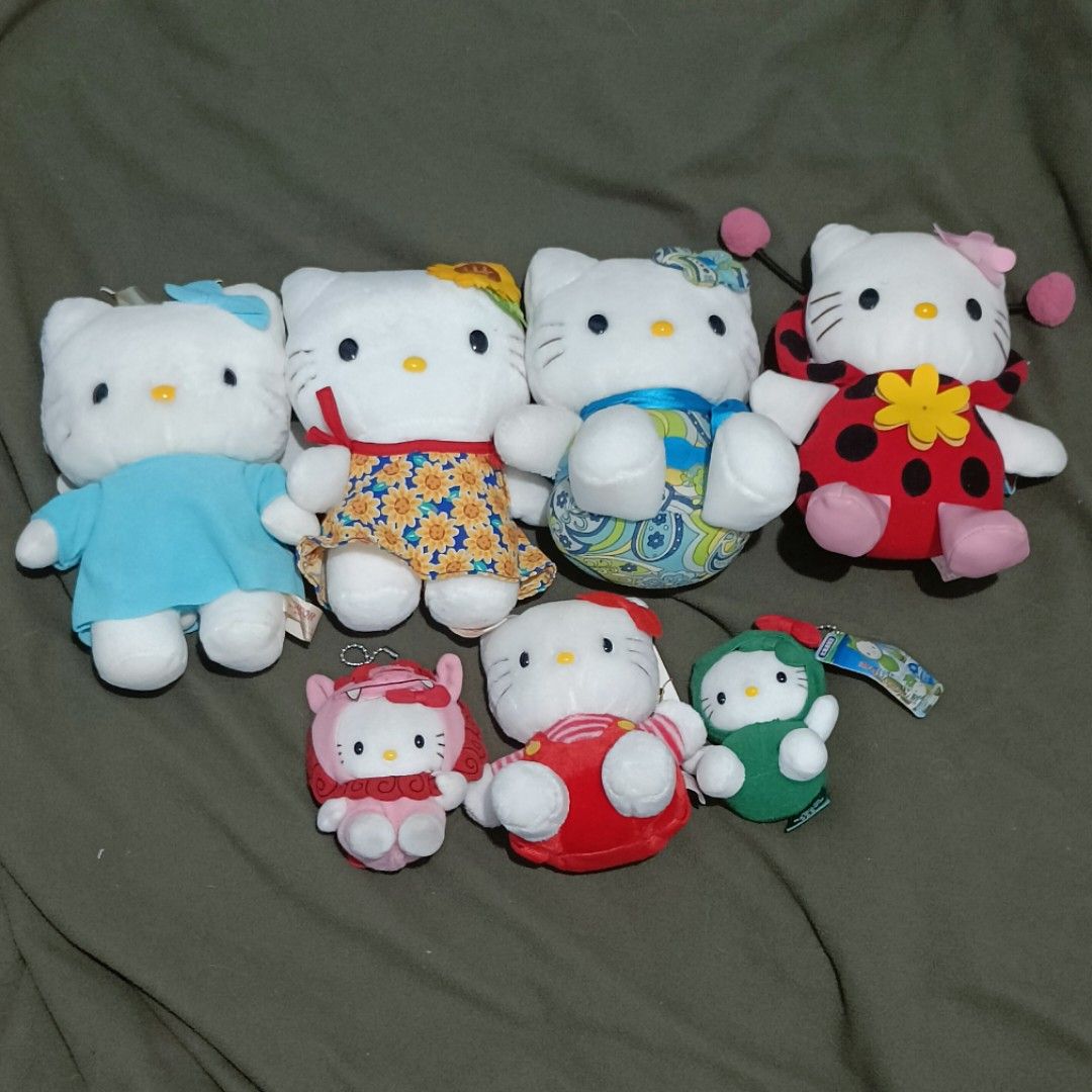 Vintage Hello Kitty Plush Toy Bundle Sanrio (Category: Plushies & Soft Toys) located in Baguio. Submitted by baileybails (Listing ID 1468709225, Image 1). Description: needs cleaning! all with clear, readable etiketa only offer or reserve if serious ty :).