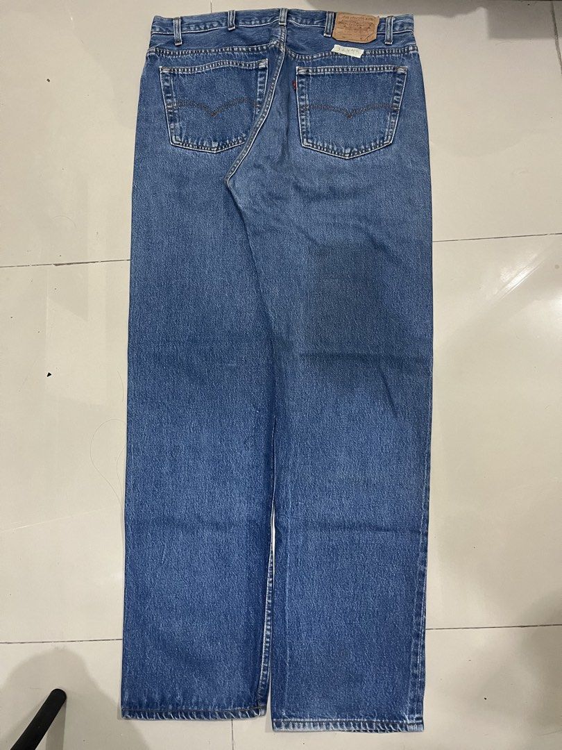Vintage Levi's 501 red ink (Category: Jeans) located in Manila. Submitted by an0_na (Listing ID 1468571607, Image 2). Description: - Brand: Levi's 501 vintage red ink - Wash: Medium blue .