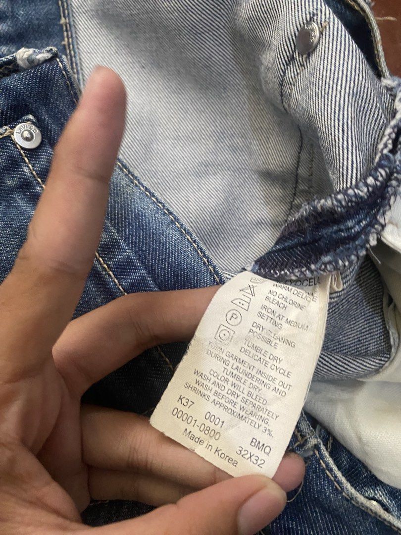 Vintage Levi’s Engineered Bootcut (Category: Jeans) located in Malita. Submitted by ronnyboi (Listing ID 1468631274, Image 2). Description: W:32-33 L:41-43 T:13 H:8.5 Mine:1200.