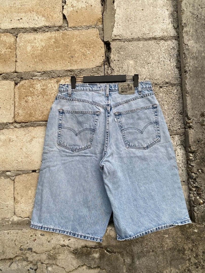 Vintage levis jorts (Category: Jeans) located in Catbalogan. Submitted by vastgem_fe5620 (Listing ID 1468519414, Image 1). Description: dm nalang.