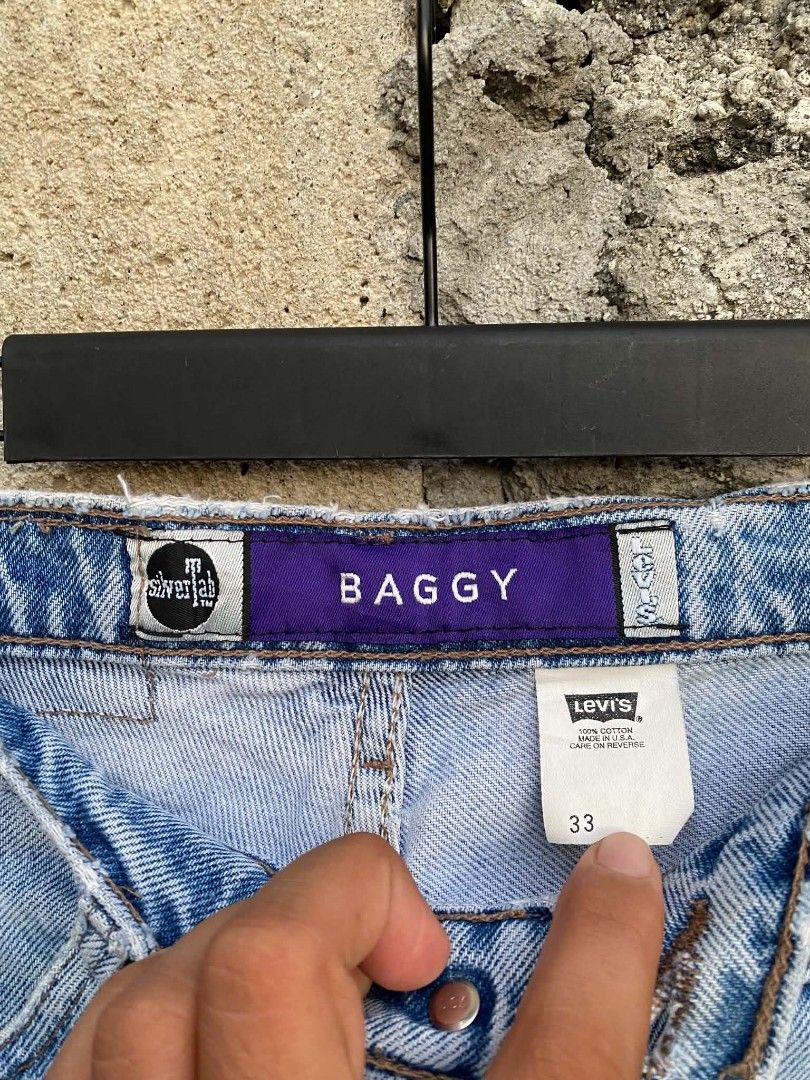 Vintage levis jorts (Category: Jeans) located in Catbalogan. Submitted by vastgem_fe5620 (Listing ID 1468519414, Image 2). Description: dm nalang.