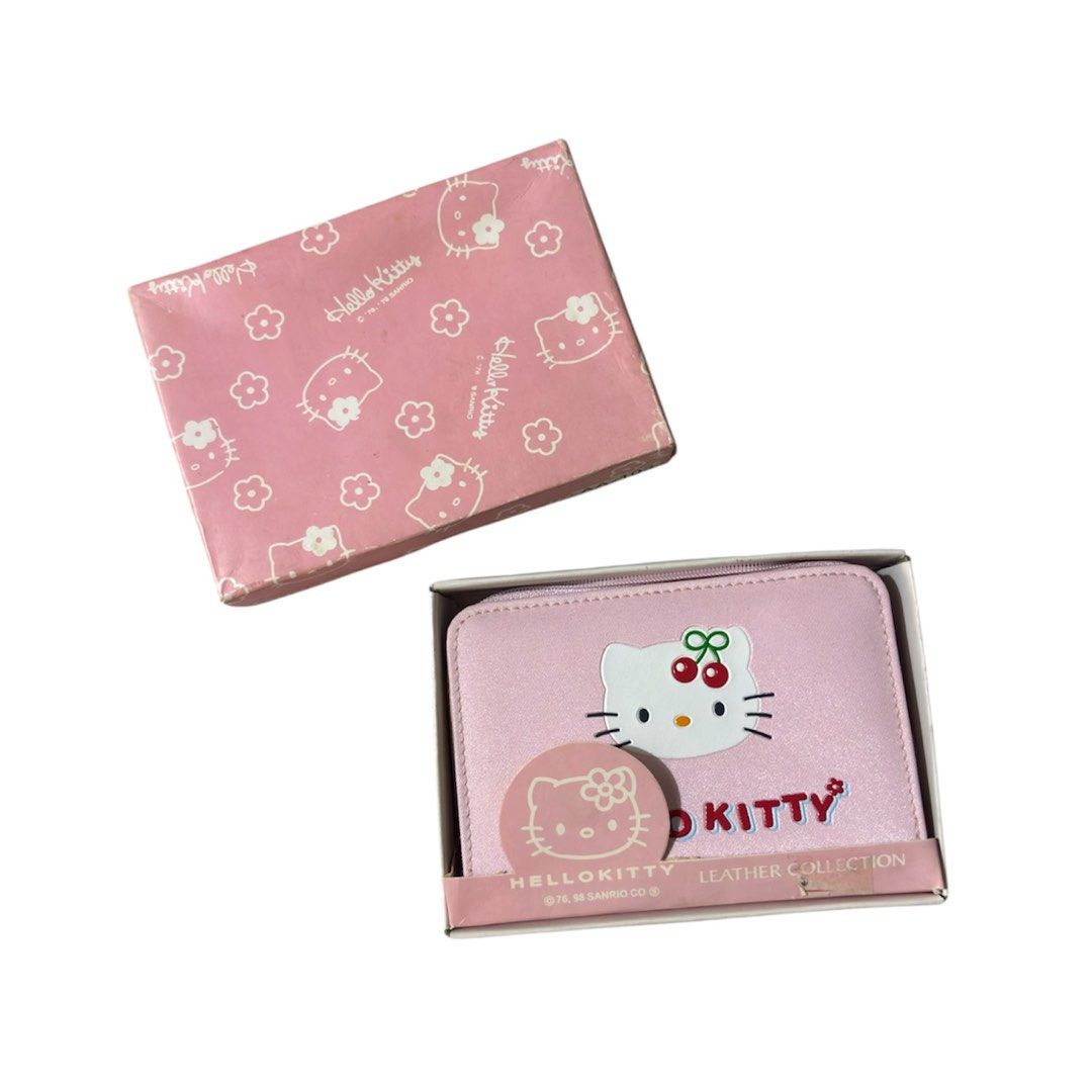 Vintage Sanrio Hello Kitty Wallet (Category: Wallets & Card holders) located in Paranaque City. Submitted by dalle_closet (Listing ID 1468563368, Image 1). Description: vintage sanrio 1998 brandnew pa.