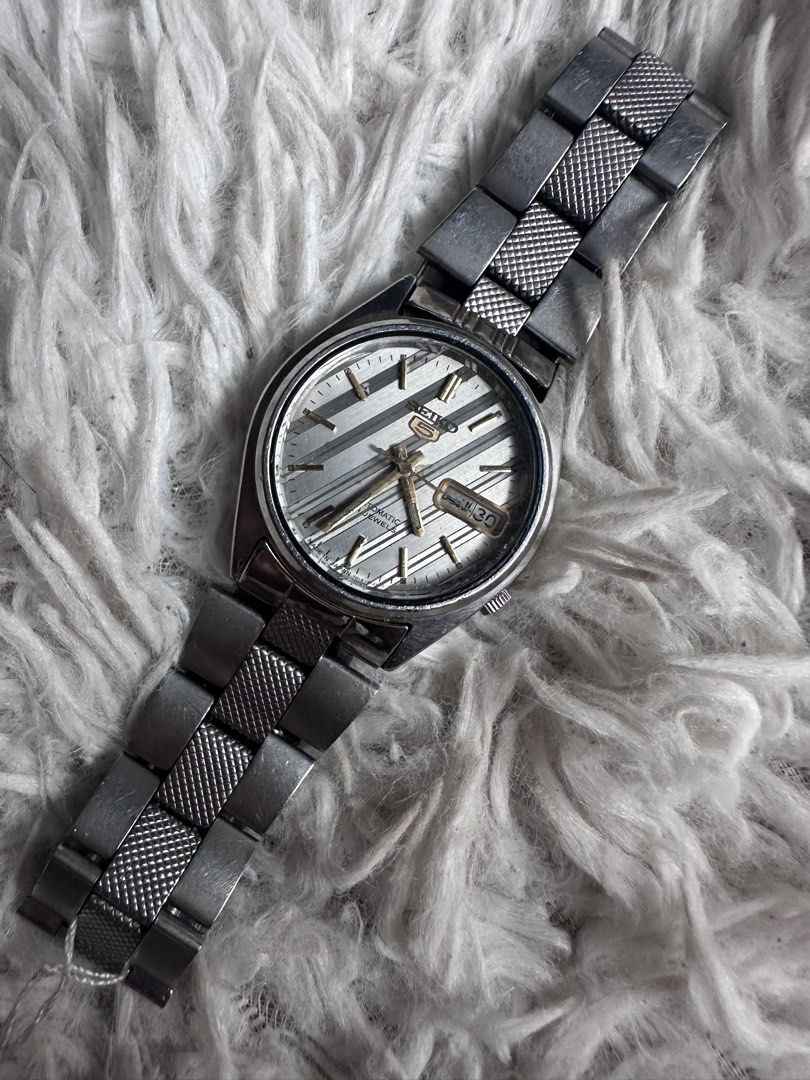 Vintage Seiko Automatic (Category: Luxury Watches) located in Iriga City. Submitted by siacsomar43 (Listing ID 1468536273, Image 1). Description: 👦For Men’s 🫰good for everyday used ✅not automatic 🇯🇵 from japan ✅japan surplus buy at your own risk ⚠️Note: Authenticity is Not Guaranteed so manage your expectations before buying it 🚚we can ship thru jnt/lbc 📍 we are located in nabua sta elena baras camarines sur.