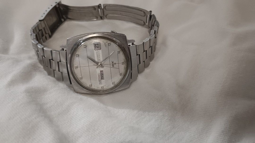 Vintage Seiko automatic DX sealion (Category: Men's Watches) located in Pasig City. Submitted by antikto (Listing ID 1468541147, Image 1). Description: vintage seiko sealion year 1967,japan issue,not working ,huminto.pa check nyo na lang. price ,4,800 php.