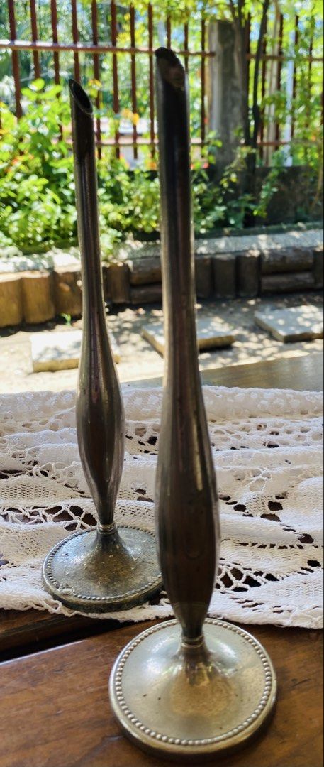 Vintage silver plated bud vase (Category: Other Home Decor) located in Dapitan. Submitted by clarisasan19348 (Listing ID 1468525769, Image 3). Description: .