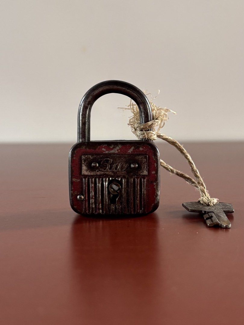 Vintage Soviet-era Padlock “Bus” (working) (Category: Vintage Collectibles) located in Cavite. Submitted by nanangonlineshop (Listing ID 1468549996, Image 1). Description: 📌 Vintage Soviet-era Padlock “Bus” (working) 🏷️ P350 ✅ it is a classic Soviet-era (USSR) utility lock manufactured roughly between the late 1950s & the 1970s ⚠️ POLICY: ❌ NO COD ✅ AS IS, WHERE IS ✅ FIRST PAY BASIS ✅ MINE NOW, PAY NOW ✅ 3-DAYS HOLD ONLY. UNPAID RESERVATIONS AR