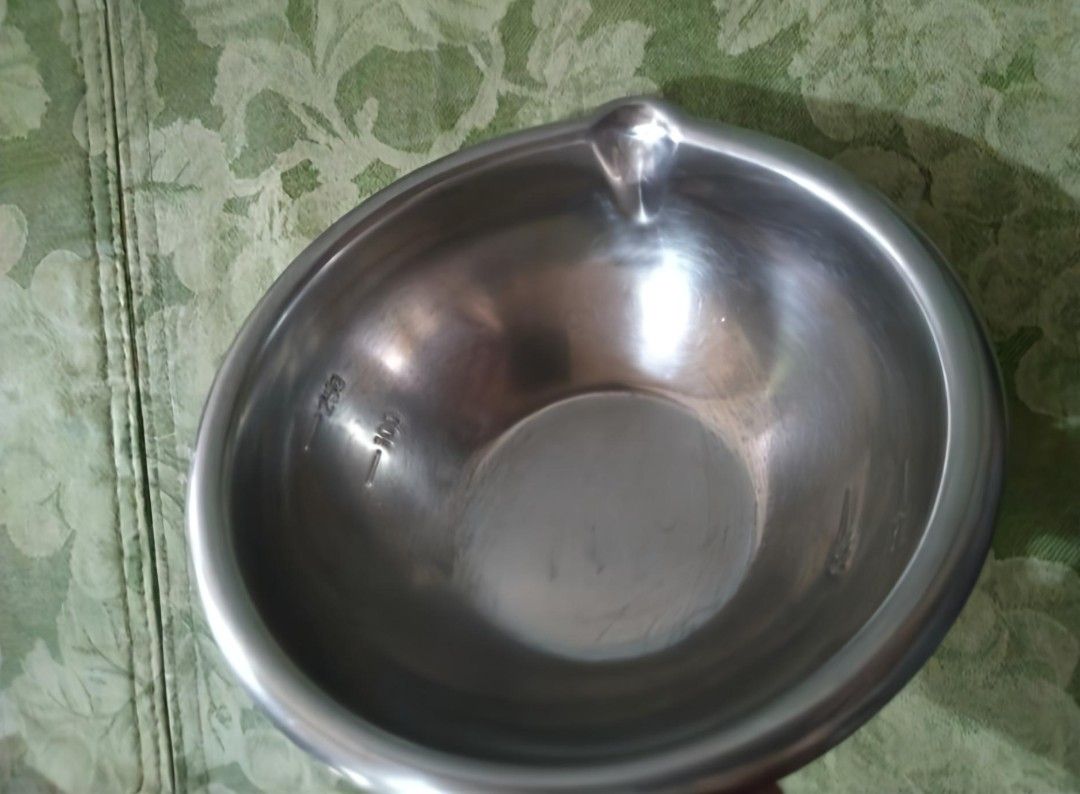 Vintage Thick Stainless steel Bundle (Category: Other Kitchenware & Tableware) located in Bulacan. Submitted by mitchikoscollection (Listing ID 1468611830, Image 3). Description: 🩷‼️ PLEASE READ ‼️🩷 FREE with minimum purchase of worth 3K and Up ‼️🩷 Vintage Thick Stainless steel Bundle Visible Scratches only ...
