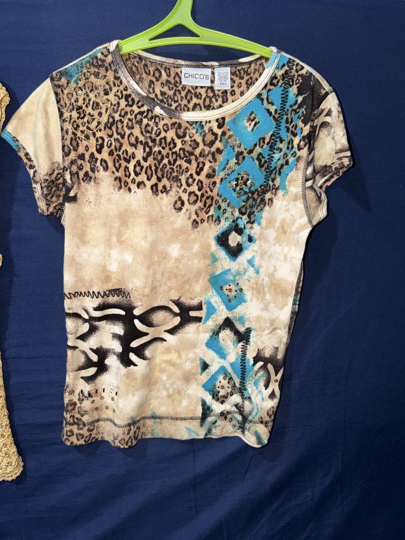 Vintage tops (Category: Sleeveless) located in Pasay City. Submitted by kamilush (Listing ID 1468601062, Image 2). Description: 200 150 120 150.