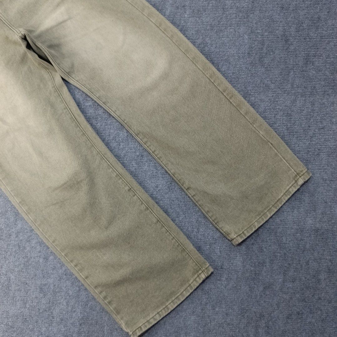 VINTAGE WASH DENIM PANTS💥 (Category: Jeans) located in Davao. Submitted by airdrop28 (Listing ID 1468645197, Image 3). Description: NEW ARRIVAL‼️ 📍VINTAGE WASH DENIM PANTS ❤‍🔥♻️ •Excellent condition •Color rate: 9.8/10 •Not Faded •Waist Size: 30-32 in •Length: 41 in •No issue •Price: 449 📍Location: SAMAL /BUHANGIN DAVAO CITY.