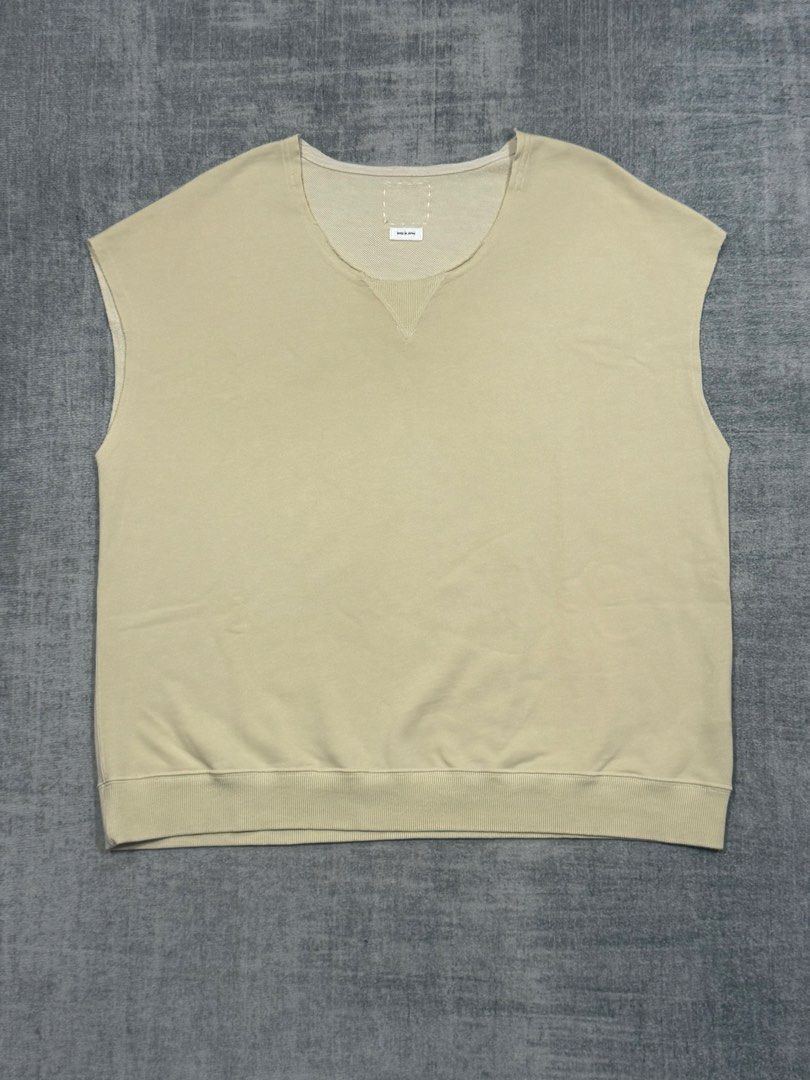 Visvim Mondo Vest S/L (U D) Yellow (Category: Vests) located in Manila. Submitted by members-only (Listing ID 1468629802, Image 1). Description: Visvim Mondo Vest S/L (U D) Yellow Size 2 Fits Large men's Measurements (inches): Width - 25" Length - 28" Shoulder - 25" Very good condition No issue.
