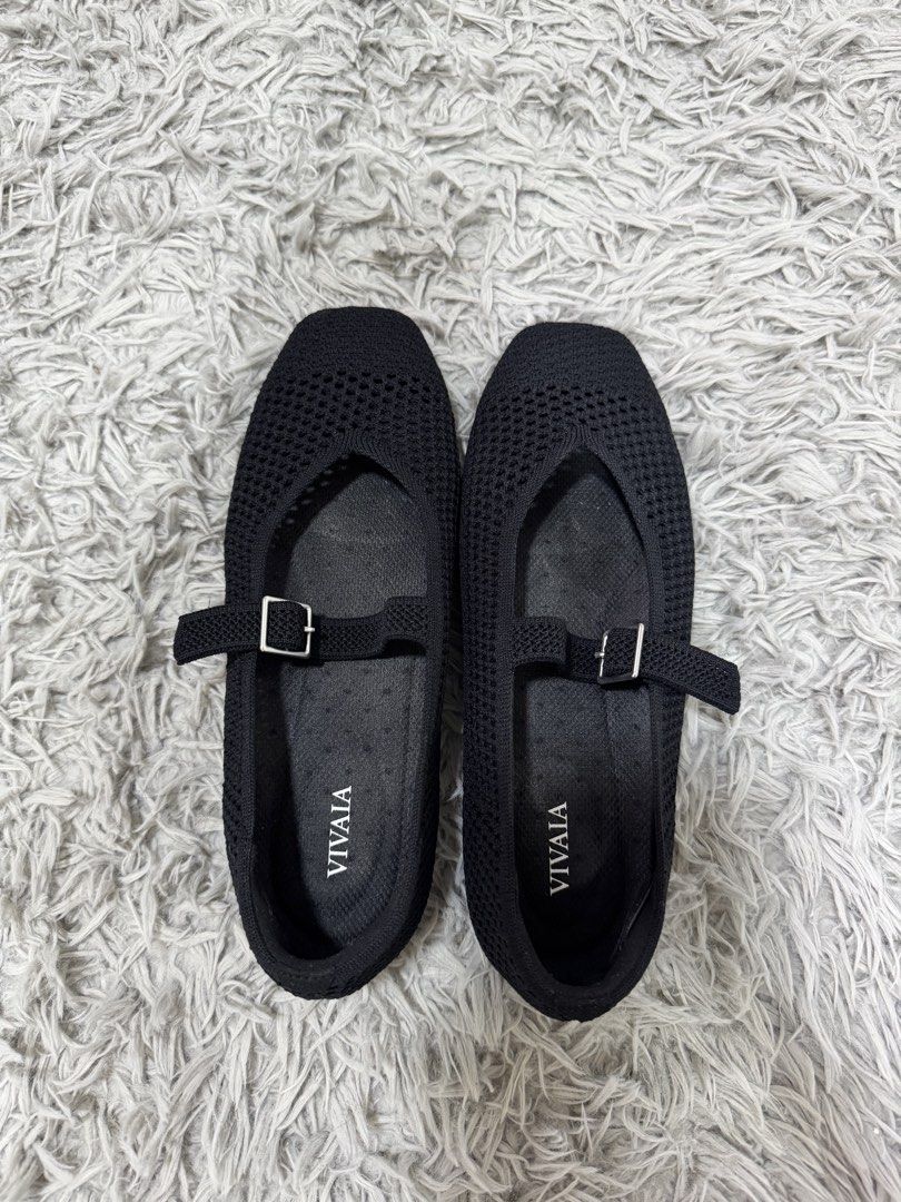 Vivaia Mesh (black) (Category: Flats & Sandals) located in Quezon City. Submitted by ysm888 (Listing ID 1468577822, Image 1). Description: - Brand: Vivaia - Model: Mesh Flats - Color: Black - Size: EU 38.5 Added in heel pad for comfort (see photo) Already washed and ready to use Decluttering.