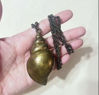 (Category: ) located in . Submitted by cestparfaitvintagejewelries (Listing ID 1468554343, Image 1). Description: .