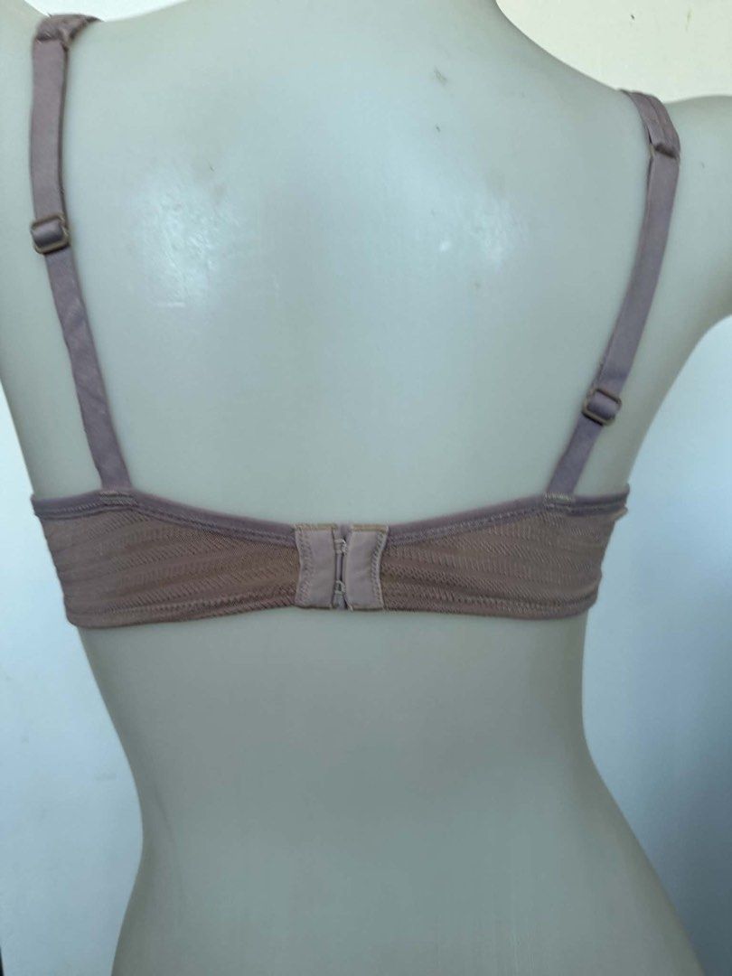 warners nonwire bra 36A (Category: Undergarments & Loungewear) located in San Jose. Submitted by 99ners (Listing ID 1468526601, Image 2). Description: .