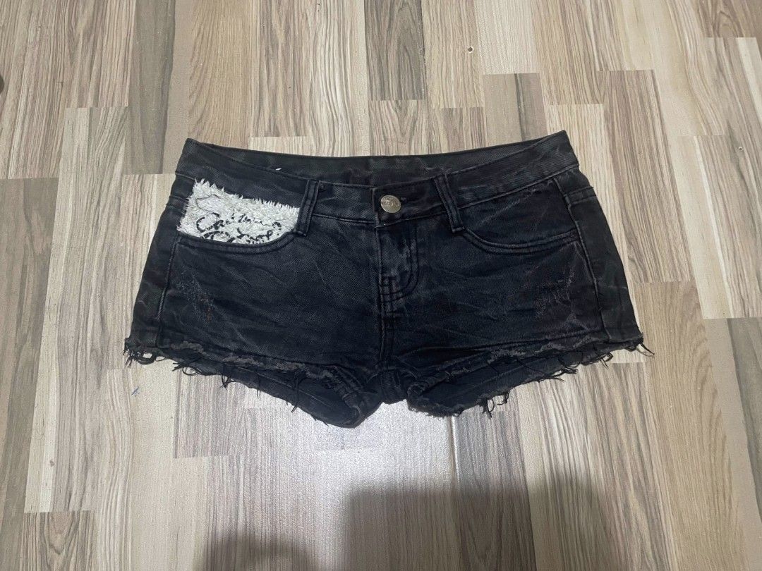 Wash Black Micro Denim Shorts with Graphic Patch (Category: Shorts) located in San Pedro. Submitted by r.vynarchives (Listing ID 1468510702, Image 1). Description: Size 28-29 Length 8 Good condition —DM to claim and for deets.