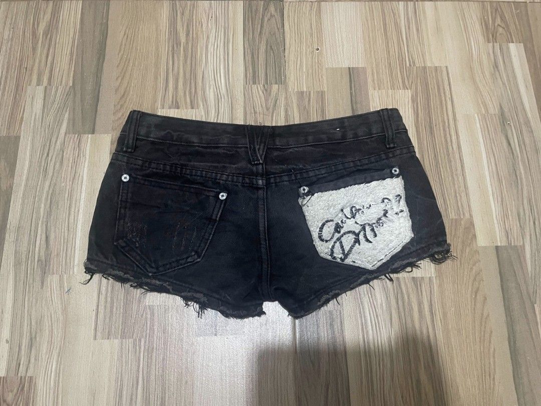 Wash Black Micro Denim Shorts with Graphic Patch (Category: Shorts) located in San Pedro. Submitted by r.vynarchives (Listing ID 1468510702, Image 2). Description: Size 28-29 Length 8 Good condition —DM to claim and for deets.