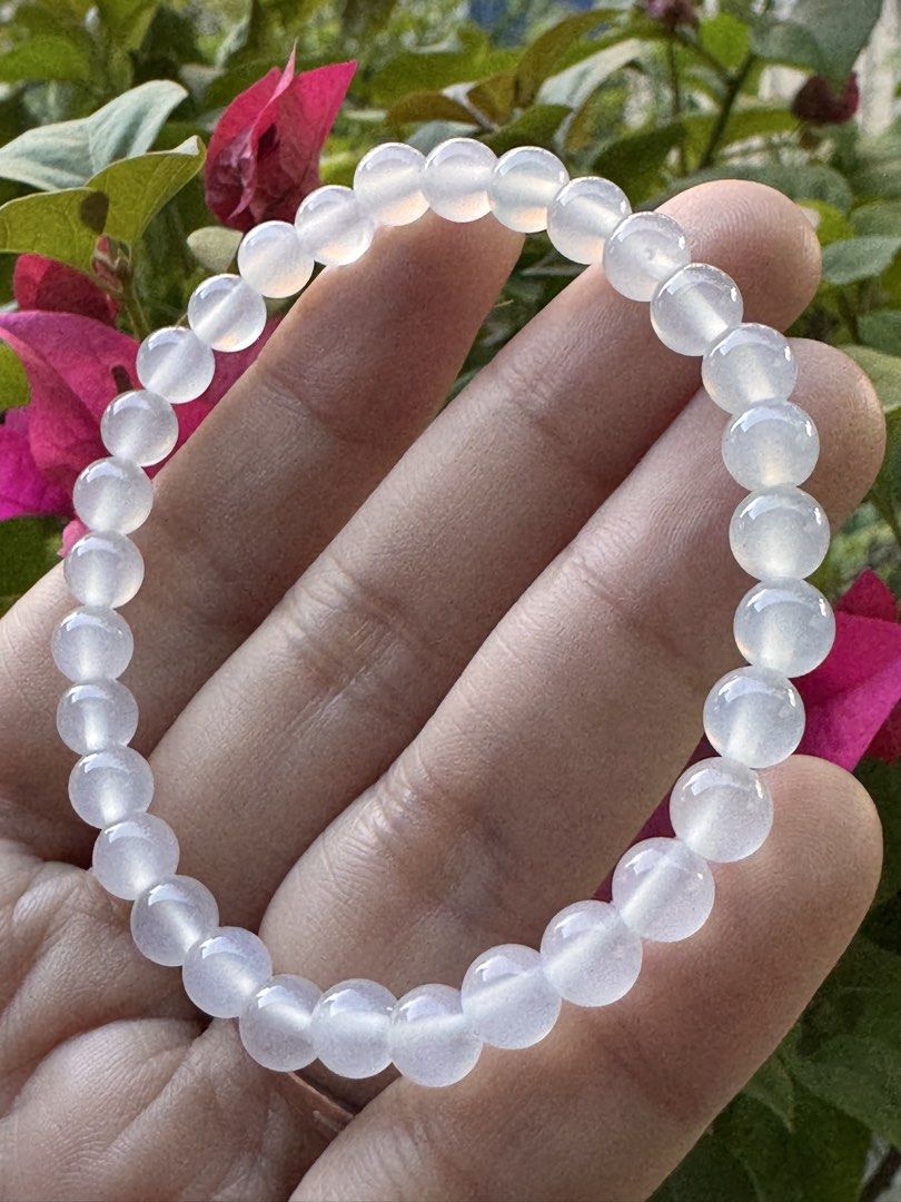 WHITE CHALCEDONY BRACELET 🍍 B5_JC007 (Category: Bracelets) located in Bulacan. Submitted by selling_low_by_bella_ben (Listing ID 1468616590, Image 3). Description: WHITE CHALCEDONY 🍍 B5_JC007 🏷️ 140 6+ mm bead 16 cm wrists.