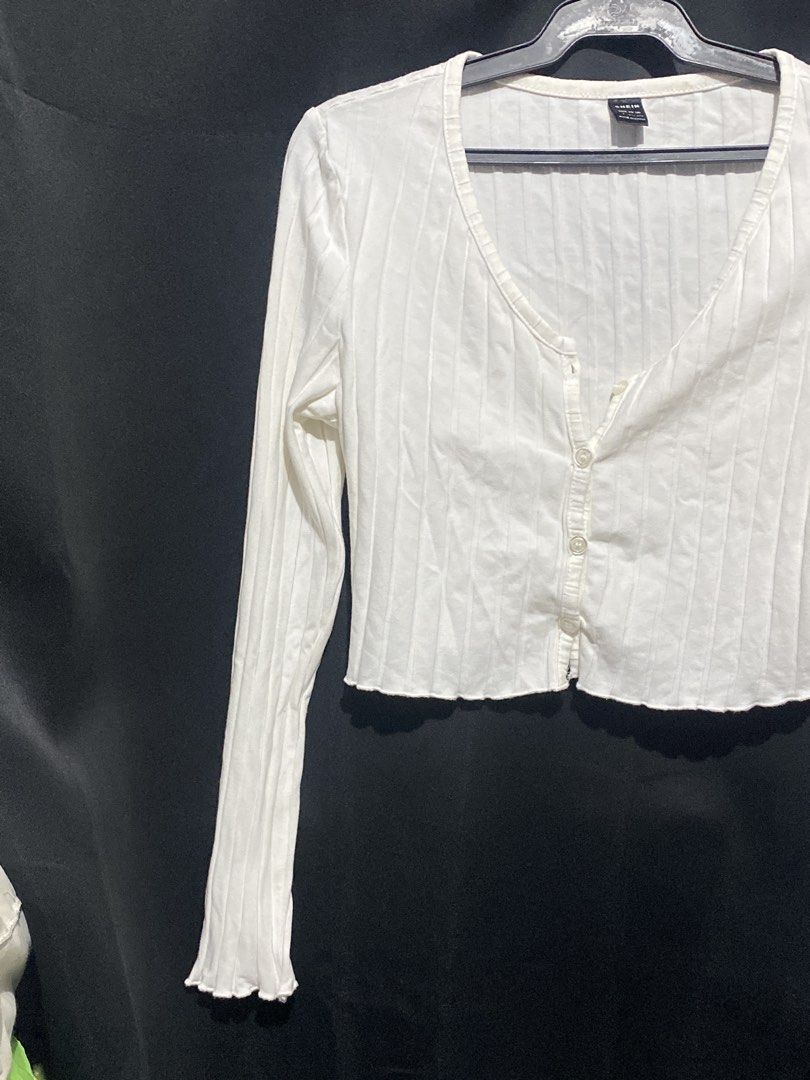 White Cute Long Sleeve - Croptop (Category: Longsleeves) located in Paranaque City. Submitted by things.jesspreloved (Listing ID 1468593454, Image 3). Description: .