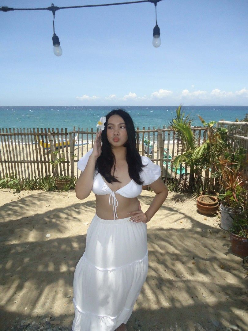 white top and skirt (Category: Sets or Coordinates) located in Calumpit. Submitted by hydrangeashues (Listing ID 1468525036, Image 2). Description: white top and skirt perfect for the beach or vacation..