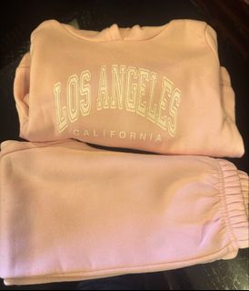 (Category: ) located in . Submitted by closetvibesbyg (Listing ID 1468544735, Image 1). Description: .