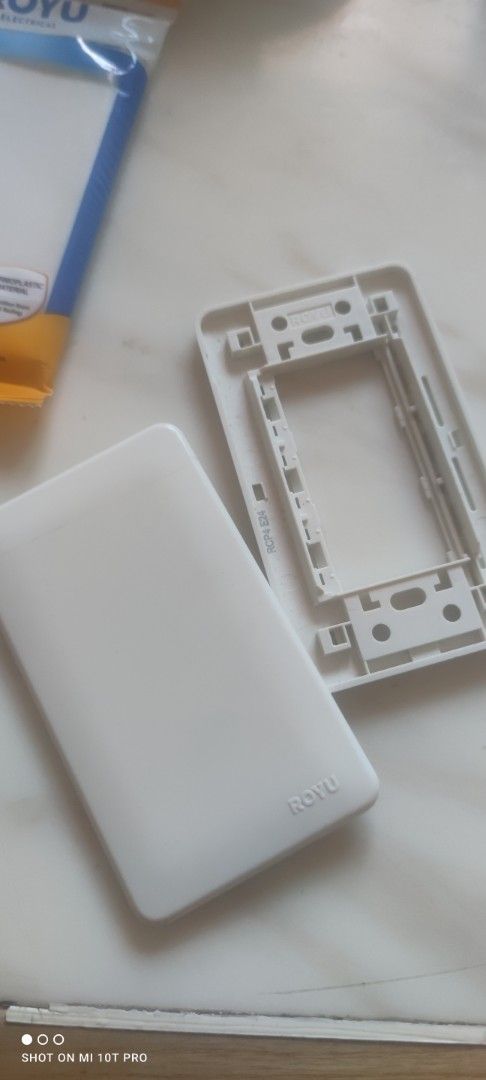 Wiring devices blank plates 3pcs (Category: Industrial Equipment) located in Cavite. Submitted by Combiishop (Listing ID 1468562790, Image 3). Description: takip sya sa malalaking switch ng ilaw 3sets .