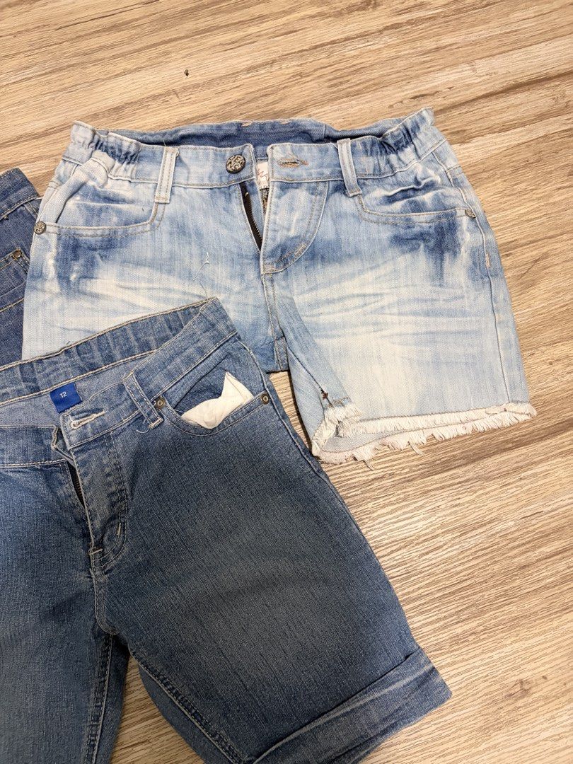 Women’s Denim Shorts (Category: Shorts) located in Manila. Submitted by clothesandcollectibles (Listing ID 1468585974, Image 3). Description: Women’s denim shorts, take all 3 for 190 pesos. - All in good condition, no issue - Size : Small - Medium.