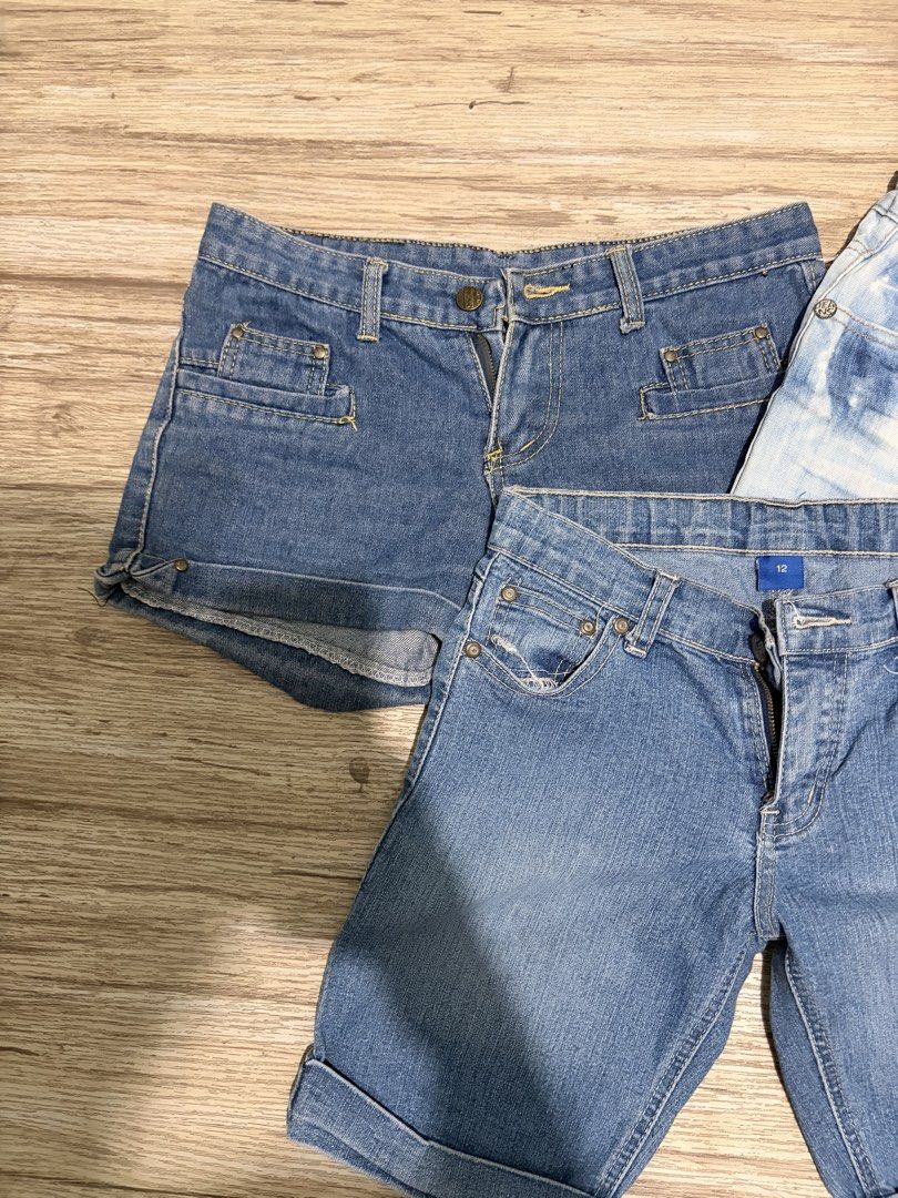 Women’s Denim Shorts (Category: Shorts) located in Manila. Submitted by clothesandcollectibles (Listing ID 1468585974, Image 2). Description: Women’s denim shorts, take all 3 for 190 pesos. - All in good condition, no issue - Size : Small - Medium.