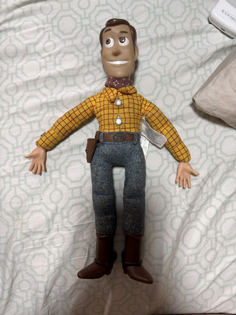 woody toy story (Category: Designer & Blind Box Toys) located in Quezon City. Submitted by whatthehellywhatthehalleberry (Listing ID 1468636876, Image 1). Description: not pull back, uses battery but untested.