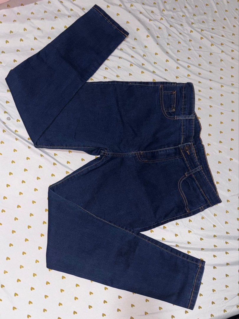 Wrangler Dark Blue Jeans (Category: Jeans) located in Bacoor. Submitted by gentledolphin_70d4ea (Listing ID 1468649566, Image 1). Description: - Color: Dark blue - Brand: Wrangler - Fit: Fitted skinny cut with stretchy, comfortable fabric - Details: Classic W stitch embroidery, contrasting gold stitching, and leather logo patch on the rear pocket - Condition/Use: Great everyday staple piece for your wardrobe.