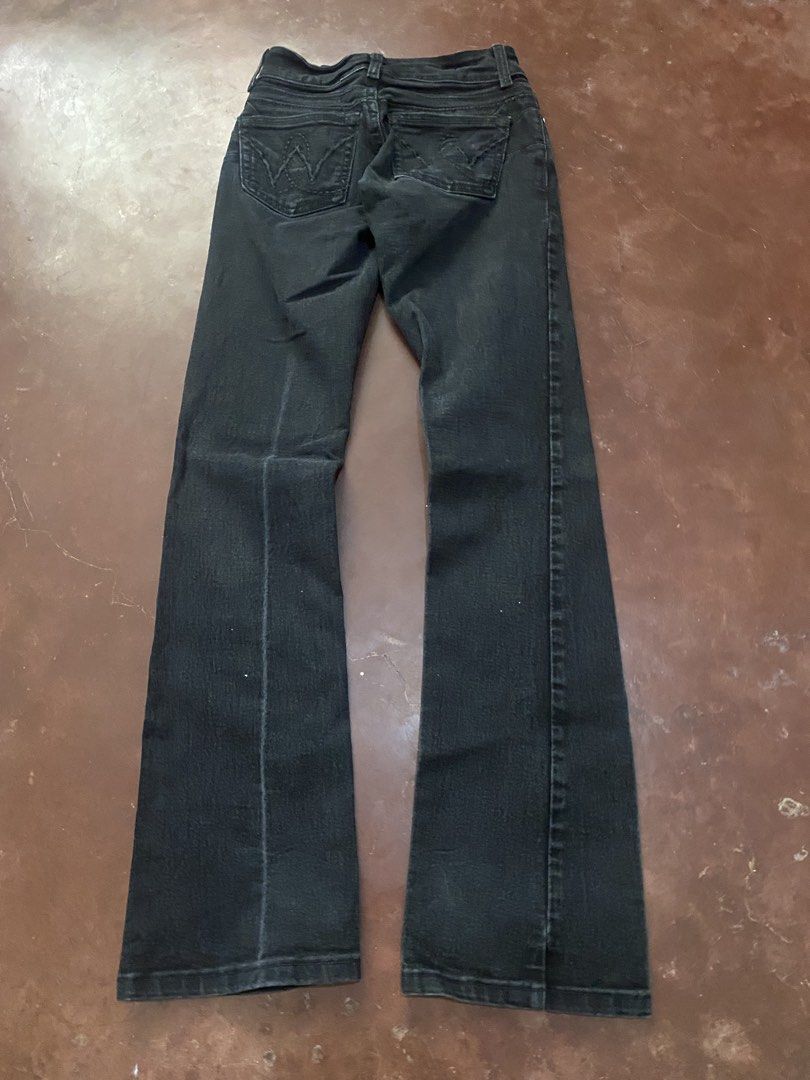 Wrangler Lady Bootcut (Category: Jeans) located in Malita. Submitted by ronnyboi (Listing ID 1468641719, Image 3). Description: W:26 L:40 T:10 H:8 Mine:500.