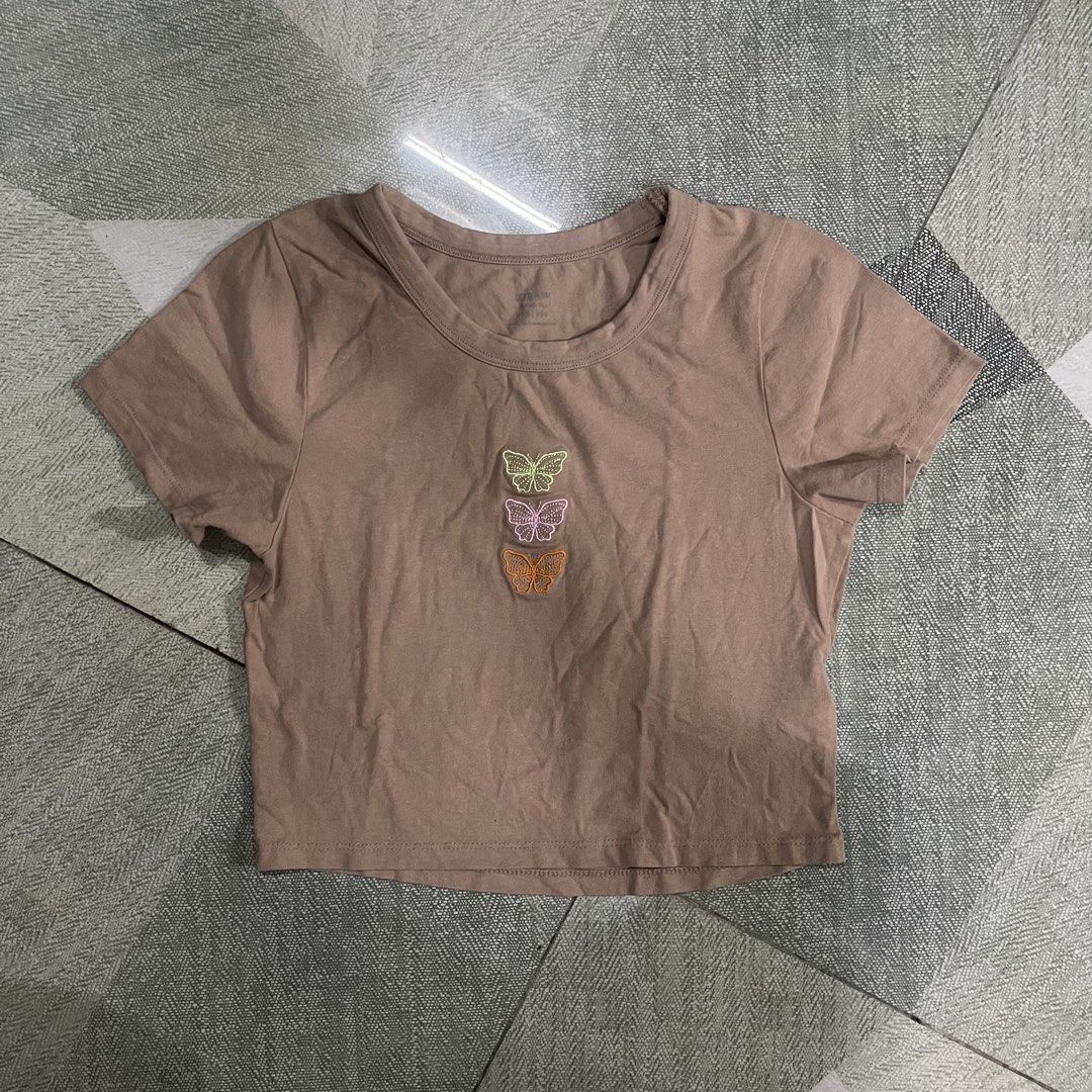 y2k cute crop tops bundle (Category: Others Tops) located in Pasig City. Submitted by sirendiva_ (Listing ID 1468621675, Image 3). Description: - labeled as xs but fits in s sizes! - cotton on, bershka, and moda brands - just needs ironing.