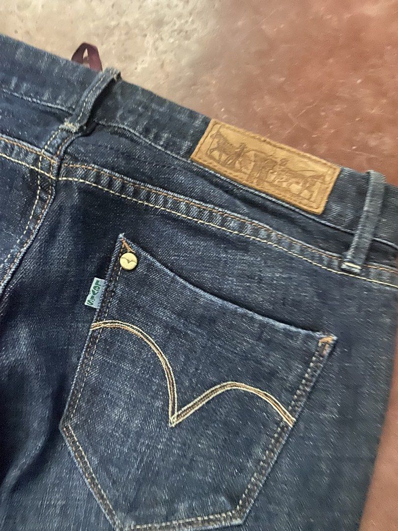 Y2k Lady Dark~Blue Flare (Category: Jeans) located in Malita. Submitted by ronnyboi (Listing ID 1468645153, Image 2). Description: W:30 L:38 T:10 H:8 Mine:350.