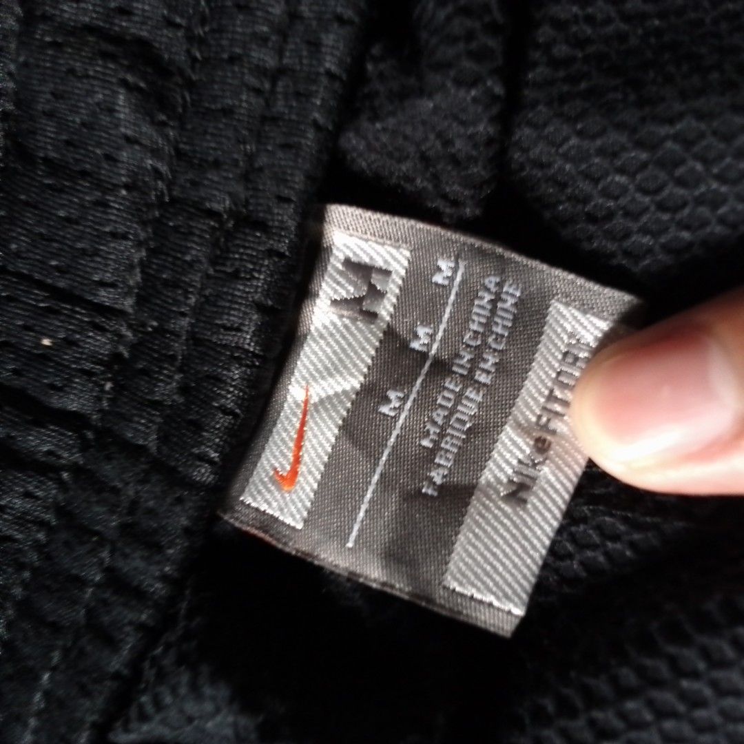 Y2K Nike Men's Capris Pants (Category: Shorts) located in Manila. Submitted by swaggygraments (Listing ID 1468573440, Image 3). Description: NEGOTIABLE IF SURE BUYER Freesize.