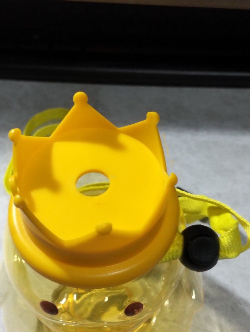 YELLOW DUCK PLASTIC DRINK BOTTLE (Category: Water Bottles & Tumblers) located in Batangas. Submitted by amerie_store (Listing ID 1468533092, Image 2). Description: ◾WYSIWYG 🫟unused 🫟no straw included 🔊Kindly visit & follow my FB page for more updated Toys,Aniks,etc...🤩 🌈👉AMERIE STORE👈🌈 📌Mine Now,Pay after invoice 📌No refund 📌MOP: Gcash 🚛 Shipping sched every Saturday only via Flash Express.