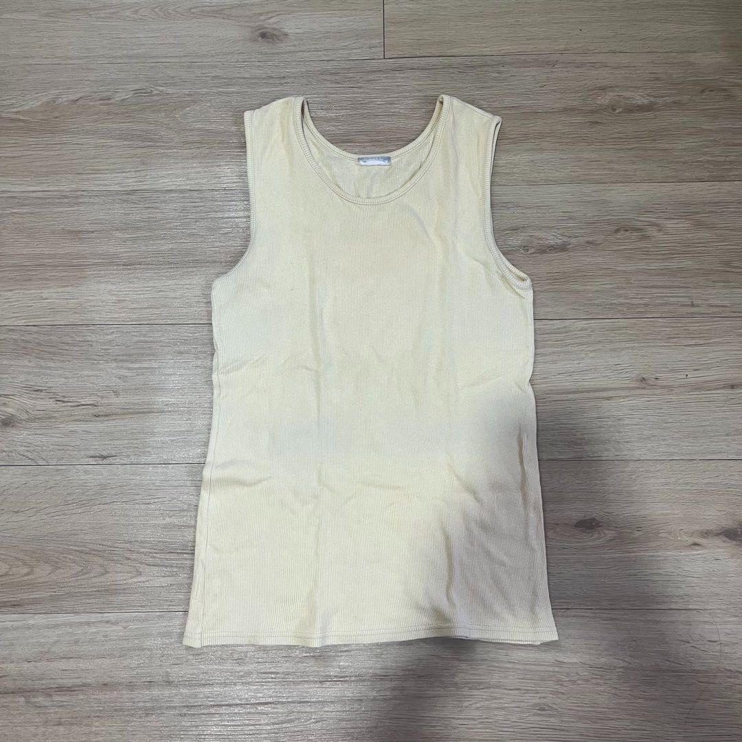 Yellow Ribbed Sleeveless Tank Top (Category: Sleeveless) located in Legazpi City. Submitted by hushedcry (Listing ID 1468535728, Image 1). Description: pastel yellow sando top PHP 49 ⭐️ - still good as new - can be an inner top / worn as is! - fits up to large 🛒 mop: gcash only 📬 shipping via &t express only (sf c/o buyer) for inquiries, dont hesitate to send me a msg!.