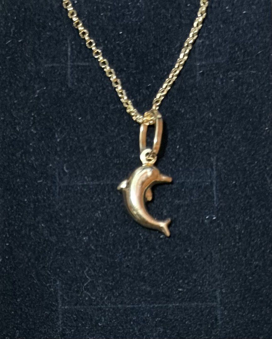 YG 18k Dolphin Pendant 0.85g (Category: Necklaces) located in Quezon City. Submitted by beckyshop2024 (Listing ID 1468650199, Image 2). Description: - Brand new - Pendant only.