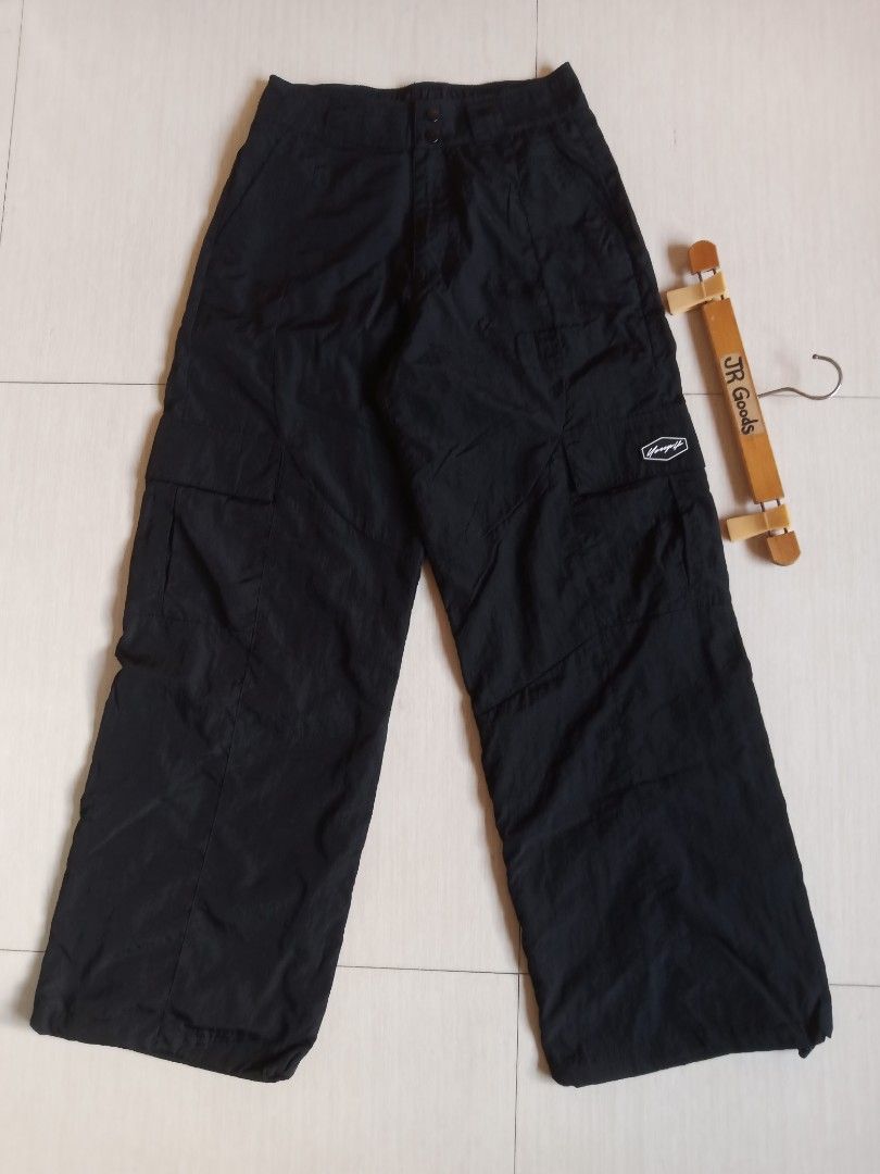 YoungLA Black Cargo Track Pants YLAW1394 (Category: Joggers) located in Tanay. Submitted by jrgoods (Listing ID 1468506402, Image 2). Description: YoungLA Cargo Track Pants (Model YLAW1394) Young LA cargo track pants Small - medium Waistline 28-30 Length 41 Leg hole 11.5 Good as new condition 999+ship Tanay Rizal location Shipping NationwideYoung LA cargo track pants Small - medium Waistline 28-30 Length 41 Leg hole 11.5 Good as new condition 899