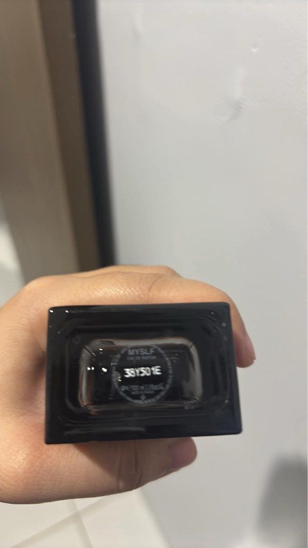 Yves Saint Laurent MYSLF Eau de Parfum (Category: Fragrance & Deodorants) located in Manila. Submitted by silverlion_855a79 (Listing ID 1468612028, Image 3). Description: - Authentic Yves Saint Laurent MYSLF fragrance - Size: 100ml around 80% 100% authentic pwede nyo check code willing to give my fb account bago lang kasi dito sa apps.