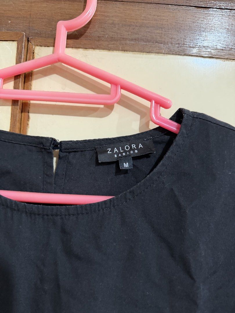Zalora Black Dress Medium (Category: Dresses) located in Manila. Submitted by preloved_new_forsale (Listing ID 1468516437, Image 3). Description: .