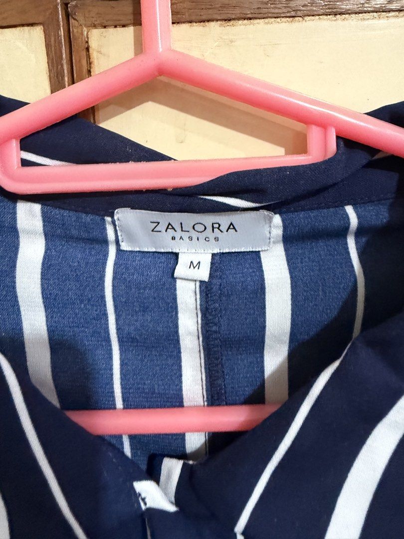 Zalora Blue Stripes Top Medium (Category: Blouses) located in Manila. Submitted by preloved_new_forsale (Listing ID 1468517672, Image 3). Description: .