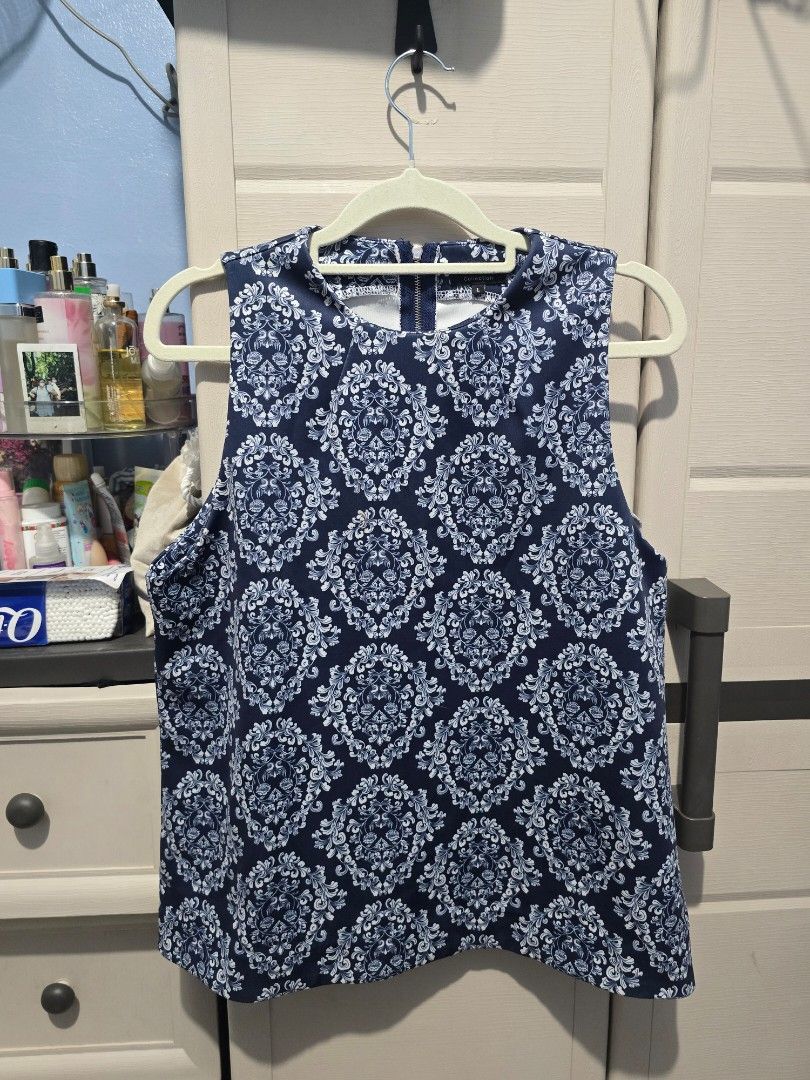 Zalora Neoprene Top (Category: Sleeveless) located in Quezon City. Submitted by dinesaur (Listing ID 1468688913, Image 1). Description: .